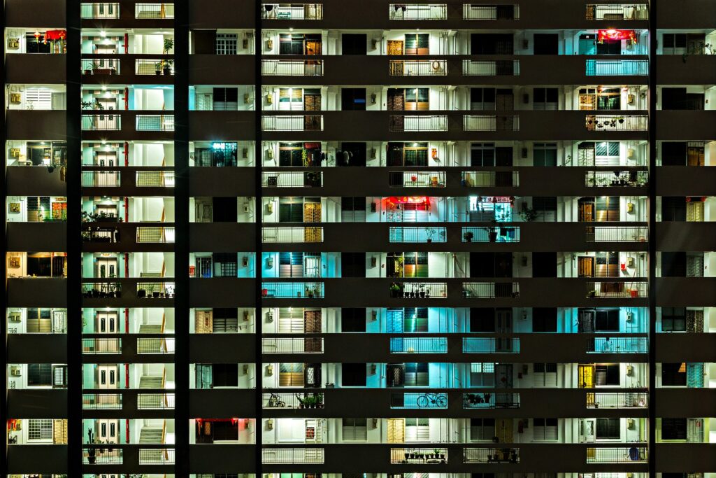 Condominio di Singapore di notte